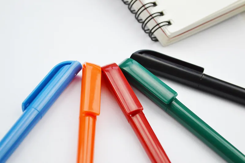 SML66008L Solid Colour Twist Pen, photo 3 of 4