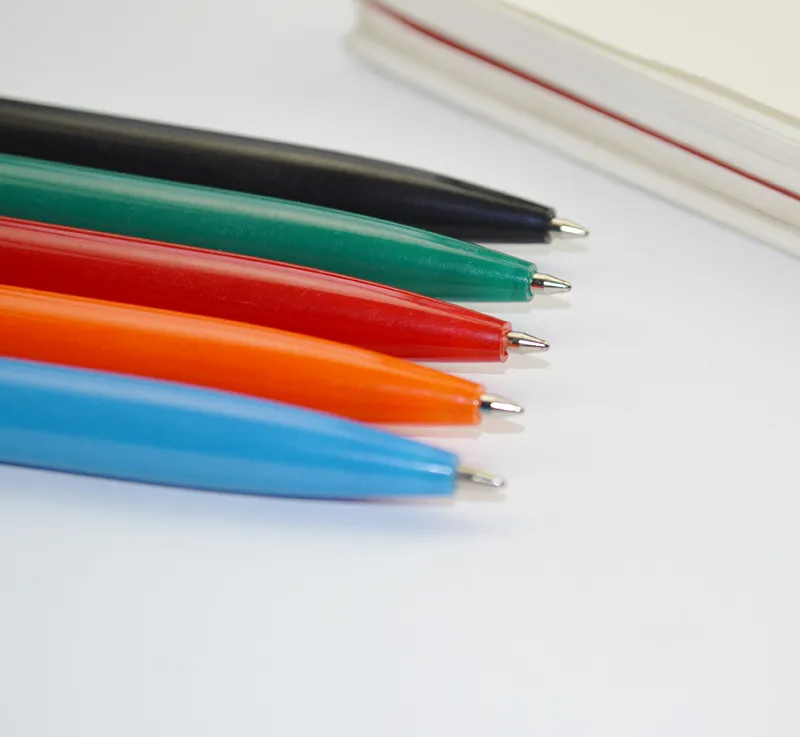 SML66008L Solid Colour Twist Pen, photo 4 of 4