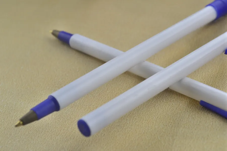 SML77100L Stick Pen with Cap, photo 2 of 5